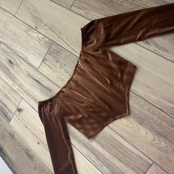 Pretty little corset top! - Picture 3 of 6